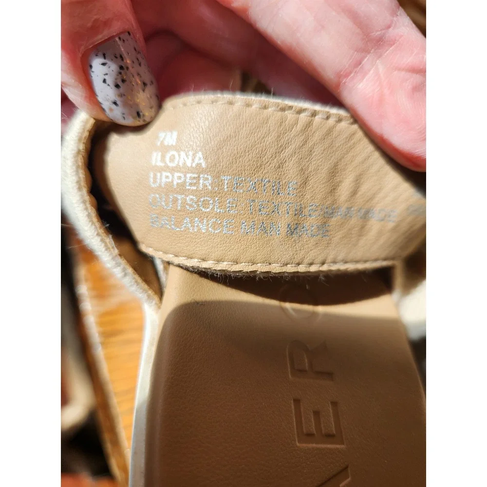 Aerosoles Wedge Comfort Sandal Natural‎ Gold Accents sz 7